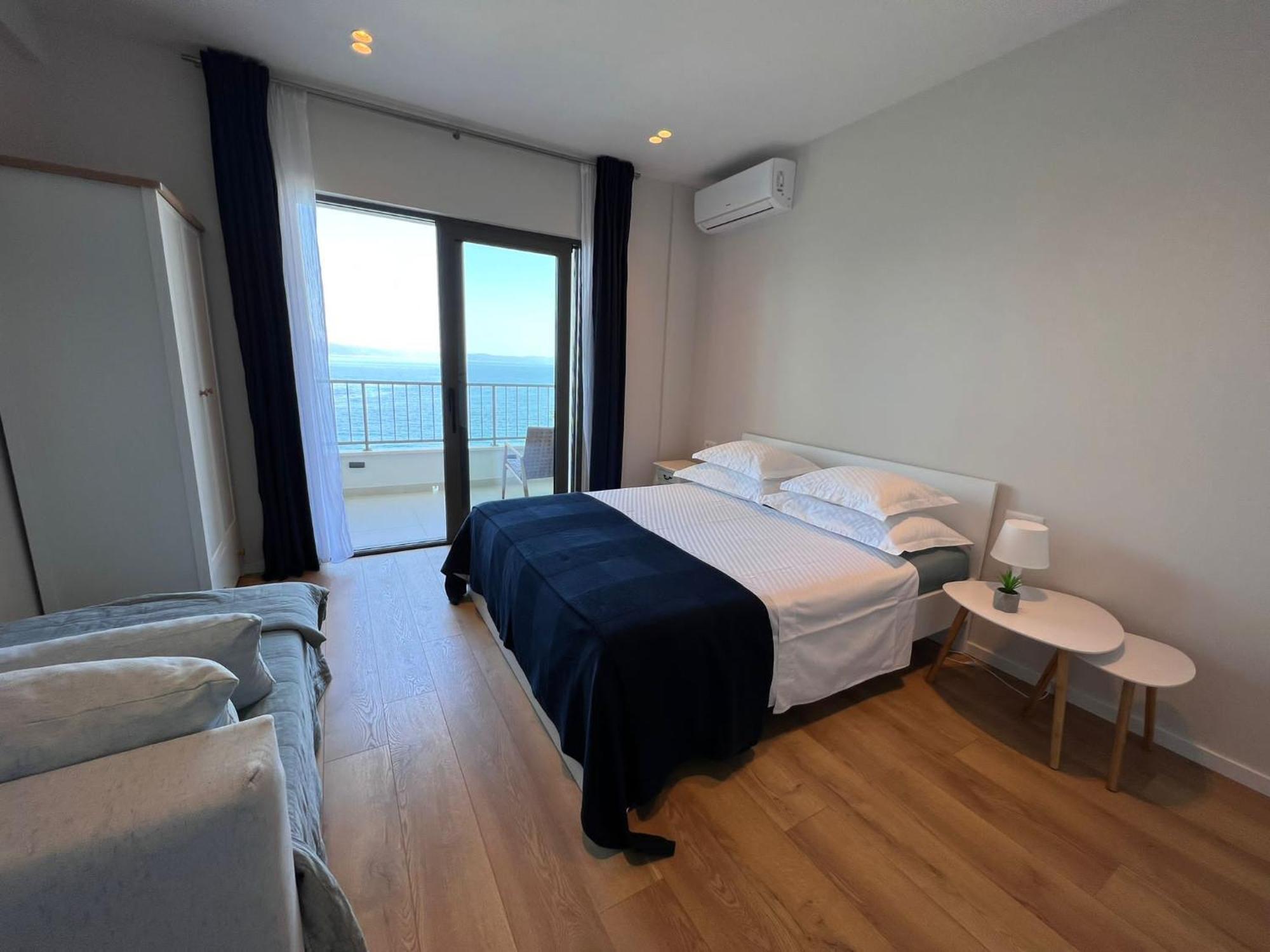 Beachfront Comfort Apartments Sinajko Podgora Exterior foto